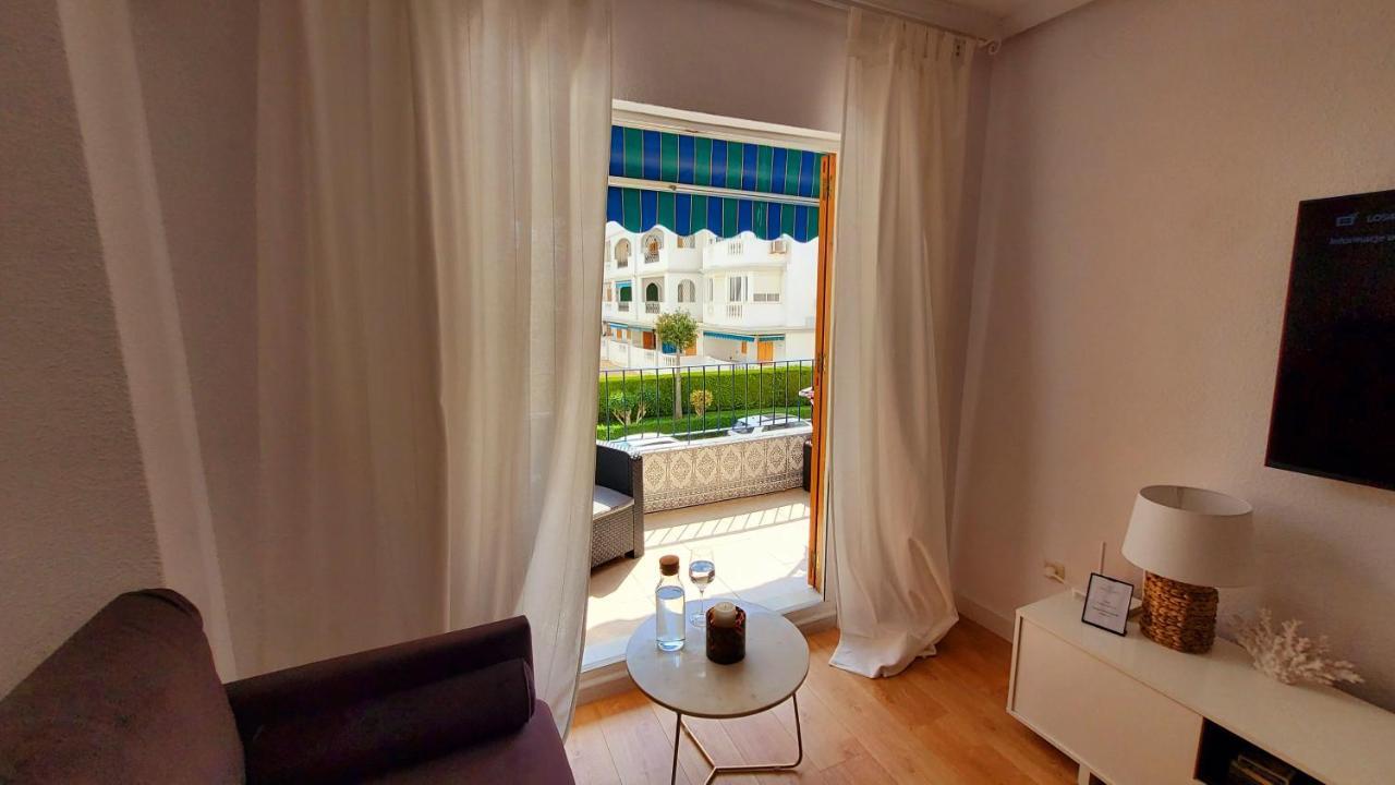 At Costa Blanca - Cozy Apartment With Pool La Mata  Kültér fotó